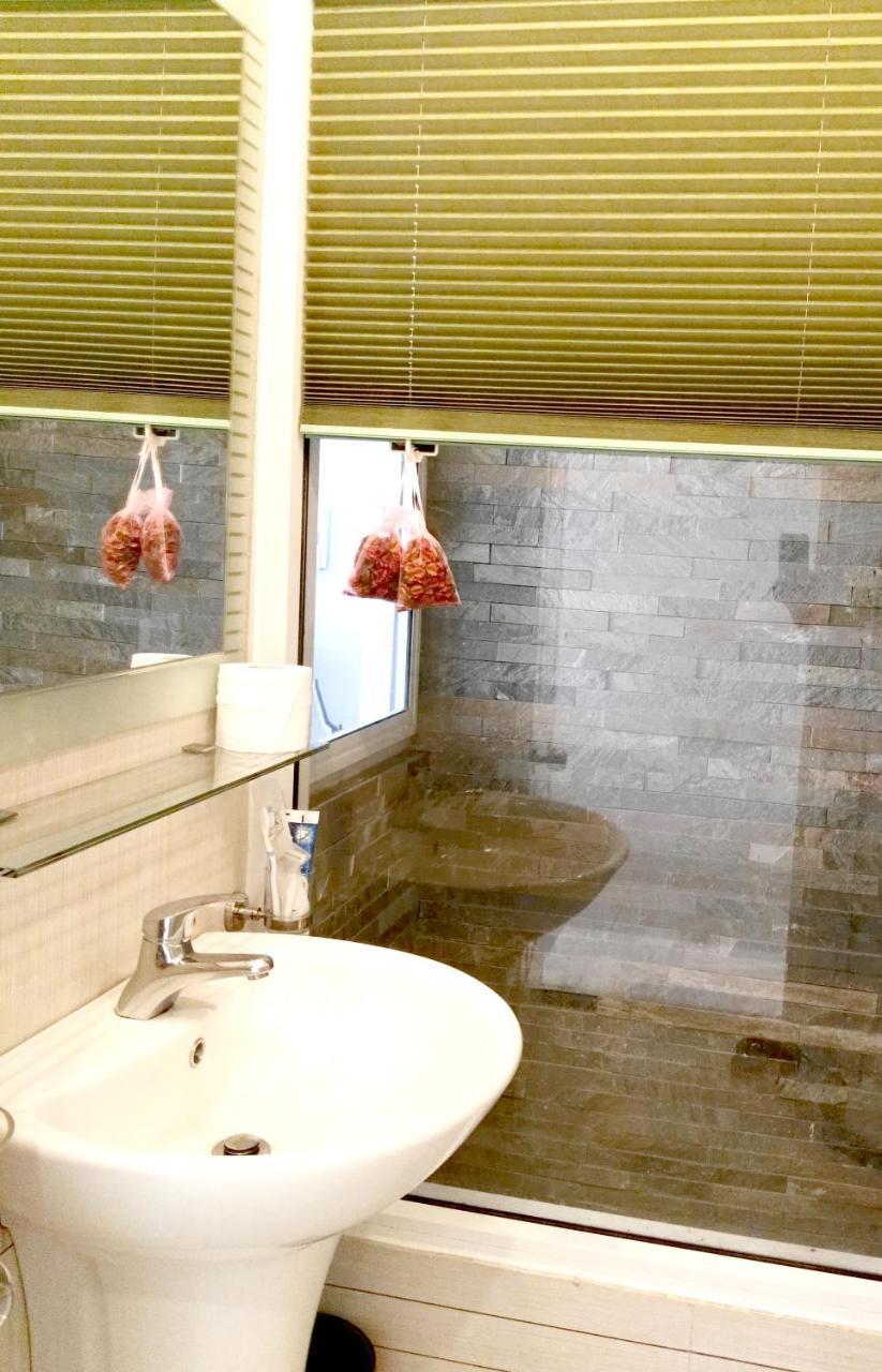 Joo House D1 Hotel Хошимин Екстериор снимка
